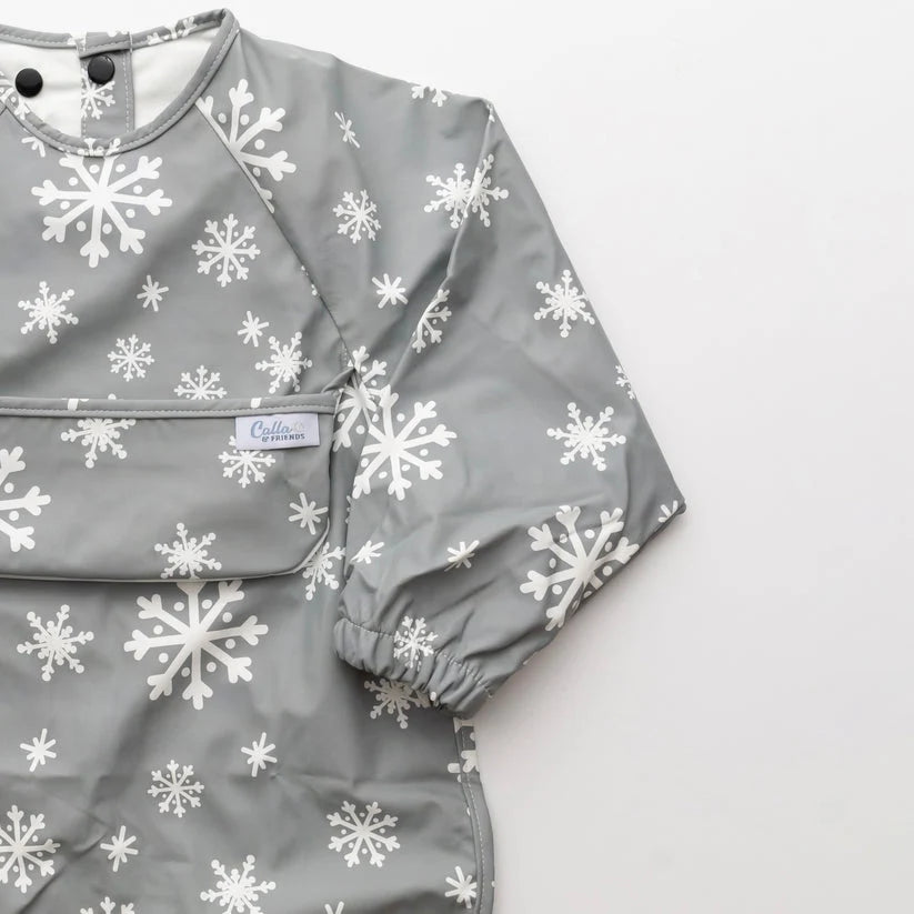 Calla Baby – Grayson Long Sleeve Bib – Snowflakes Gray Christmas