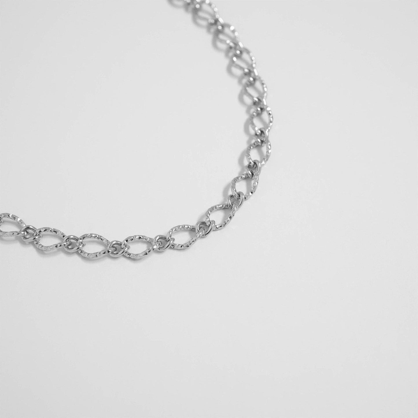 18K Gold PVD Stainless Steel Hammered Oval Chain Necklace