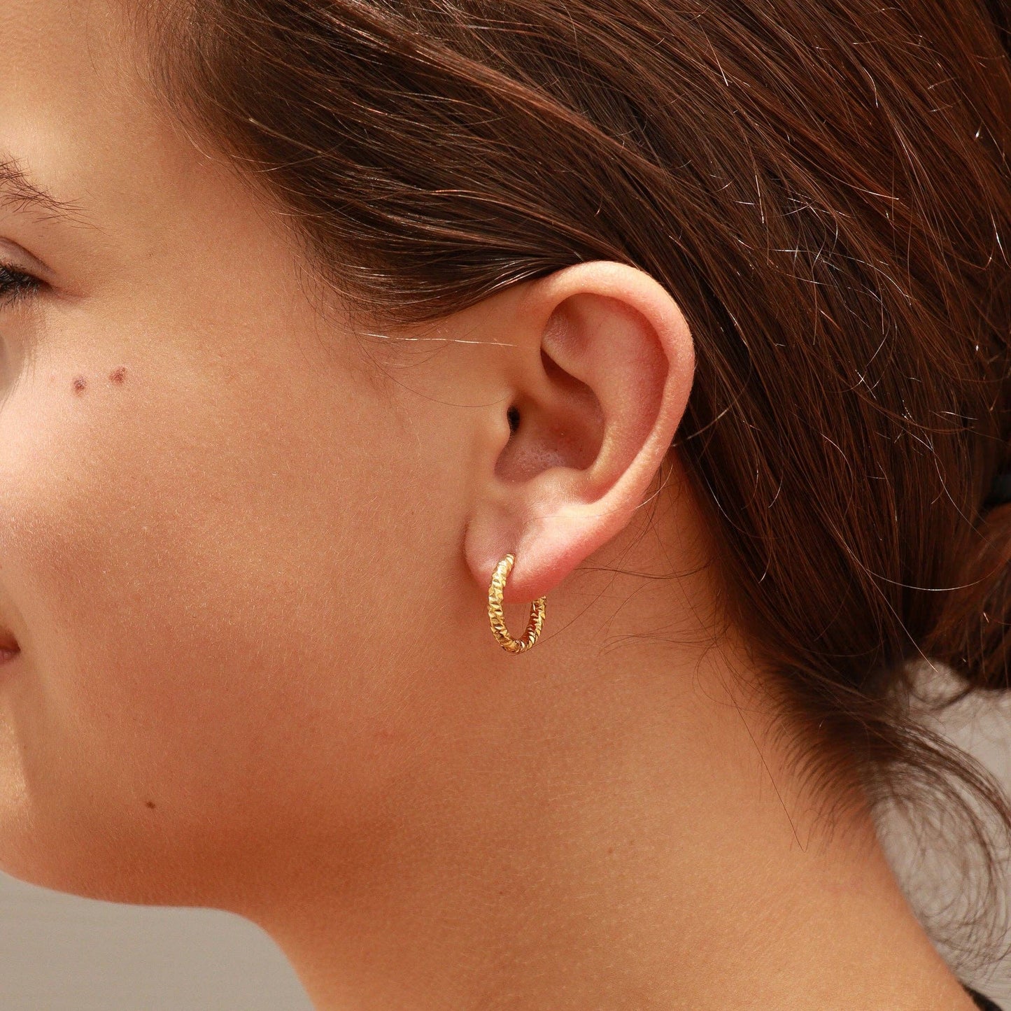 18K Gold PVD Stainless Steel Textured Huggie Hoop Earrings / ERJ0012