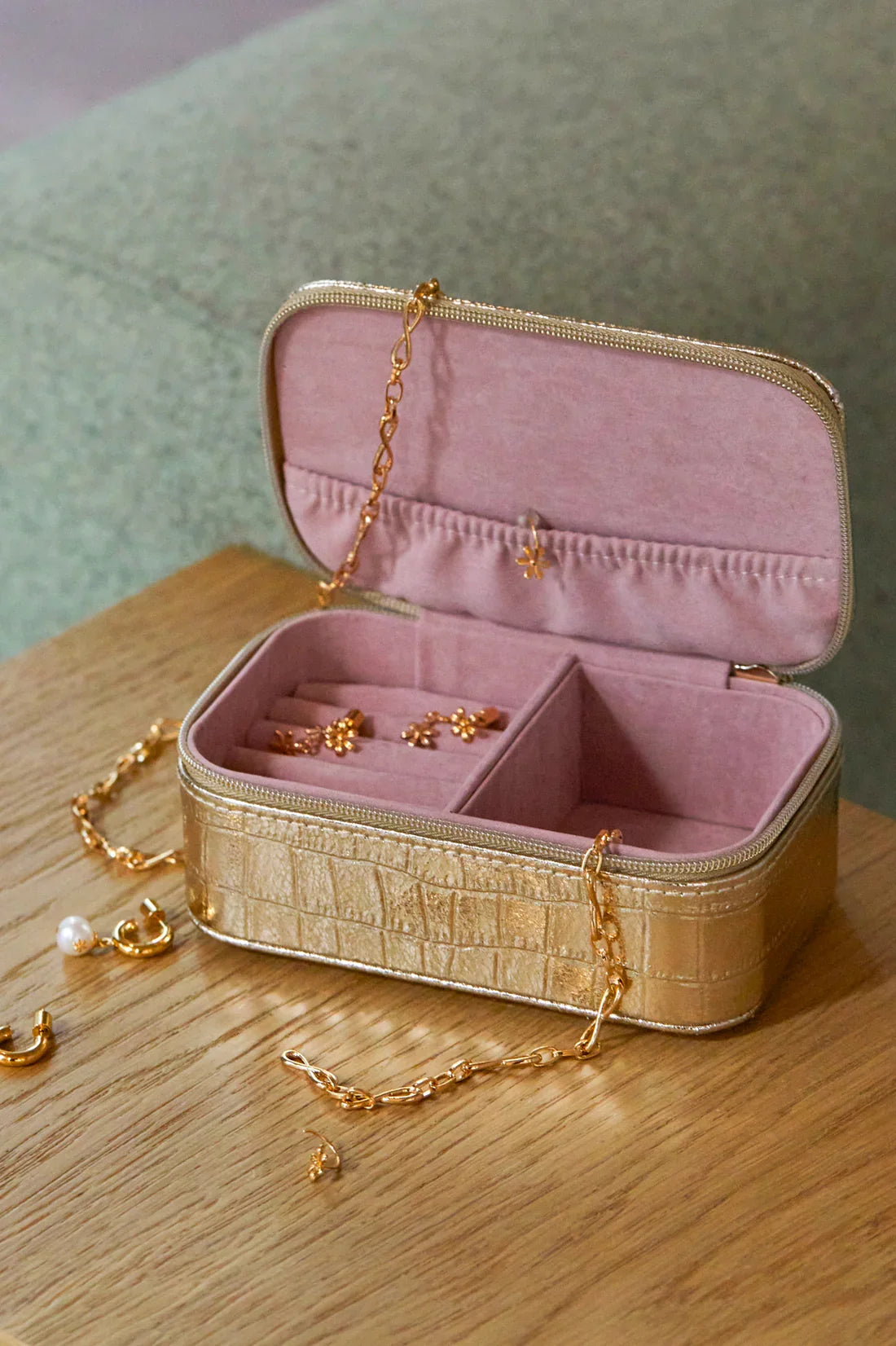 Estella Bartlett Mini Jewelry Box – Gold