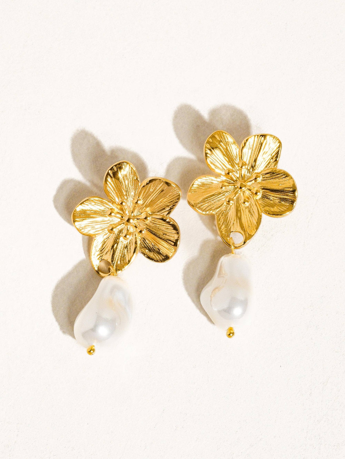 Cypress 18K Gold Non-Tarnish Flower Pearl Earring