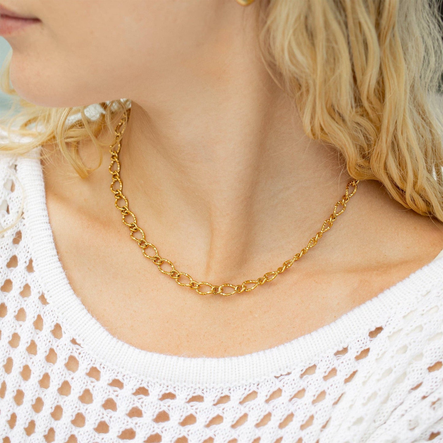 18K Gold PVD Stainless Steel Hammered Oval Chain Necklace