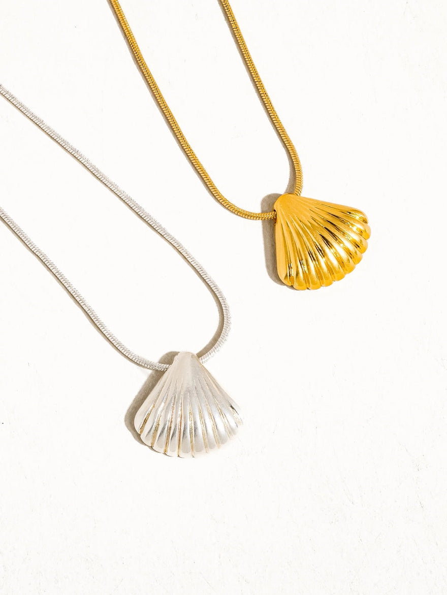 Cosmic Silver Classic Shell Necklace